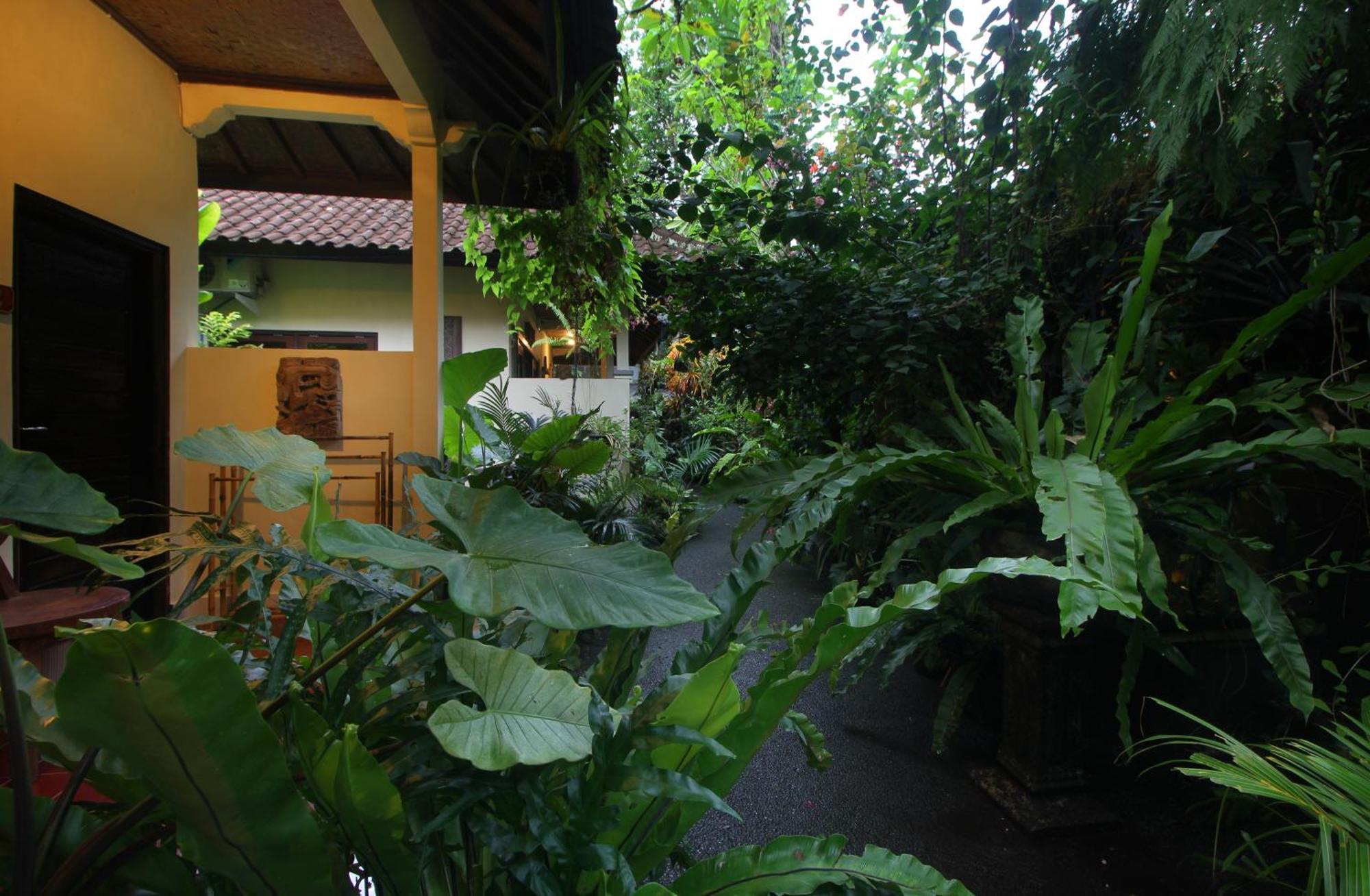 Sari Gong Guest House, A Trishula Collection Ubud Buitenkant foto